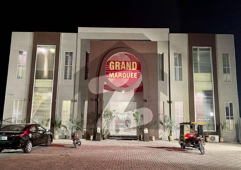 ملتان روڈ لاہور میں 4 کنال عمارت 3.0 لاکھ میں کرایہ پر دستیاب ہے۔