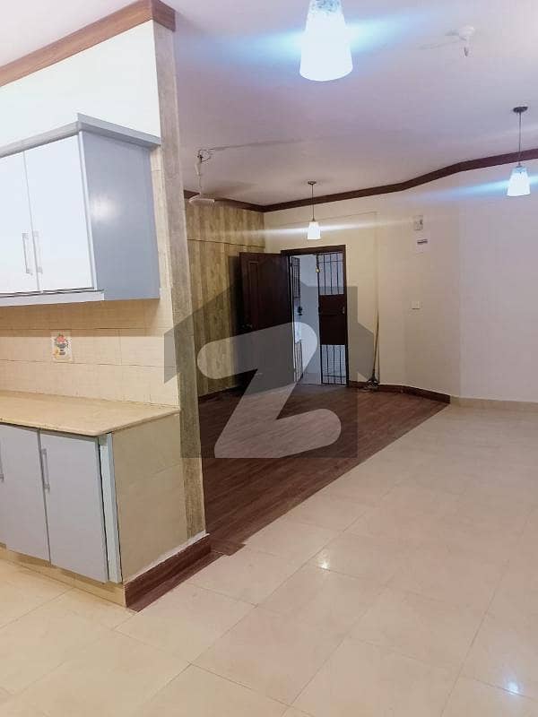 2bed drowning dining fully renovated good location fimly building 1st floor