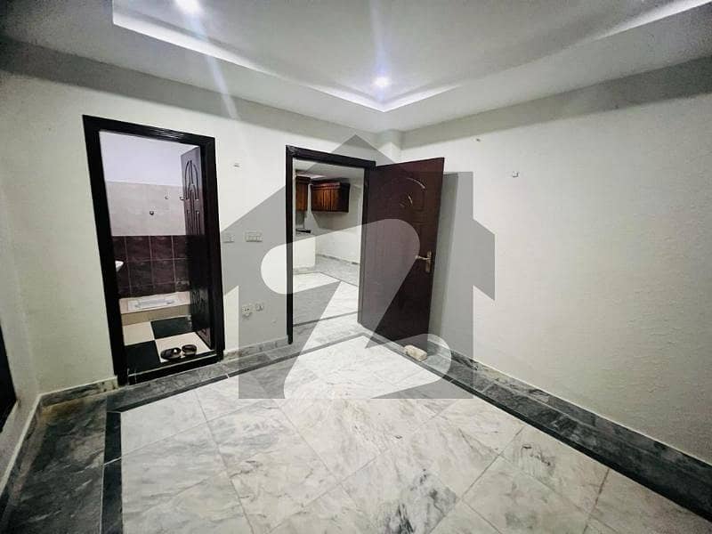850 Square Feet Flat In Rawalpindi Is Available For Rent Bahria Town