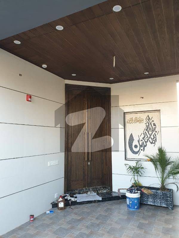 ڈی ایچ اے 9 ٹاؤن ۔ بلاک اے ڈی ایچ اے 9 ٹاؤن,ڈیفنس (ڈی ایچ اے),لاہور میں 3 کمروں کا 5 مرلہ مکان 2.5 کروڑ میں برائے فروخت۔