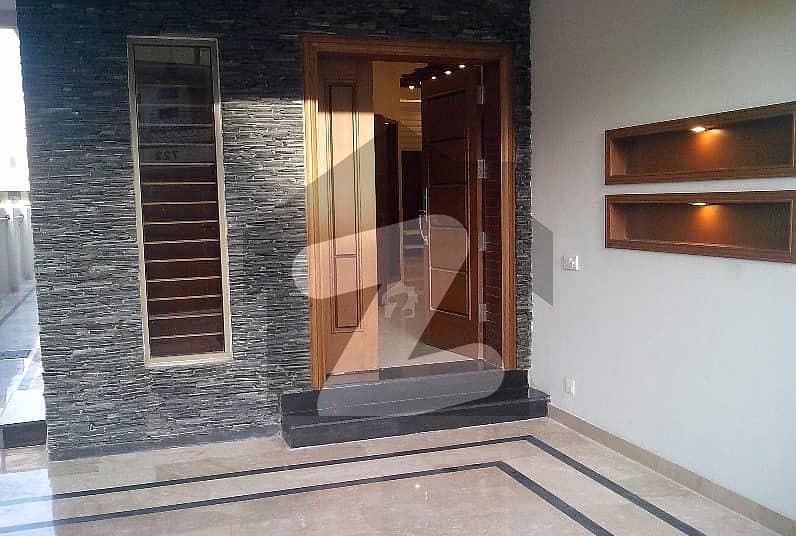 10 Marla Ideal Double Story House For Rent