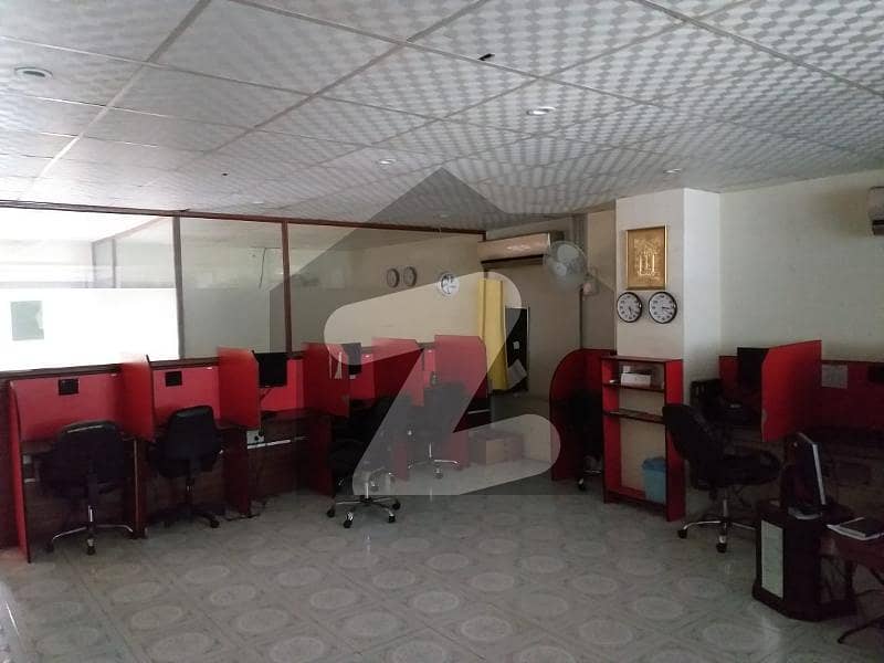 Ideal 1130 SqFt Semi Furnished Office for Sale on Main Boulevard Gulberg Lahore