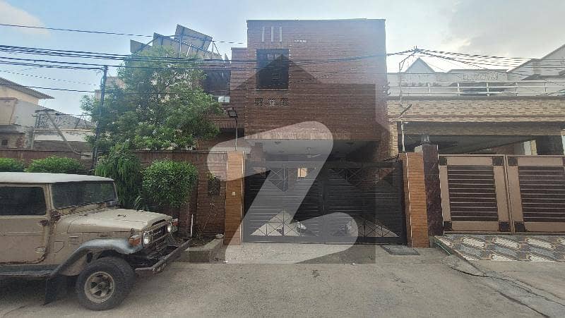 خیابان کالونی 2 فیصل آباد میں 4 کمروں کا 10 مرلہ مکان 3.5 کروڑ میں برائے فروخت۔ خیابان کالونی 2 فیصل آباد میں 4 کمروں کا 10 مرلہ مکان 3.5 کروڑ میں برائے فروخت۔