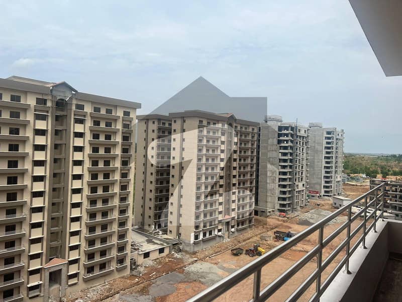 ASKARI HEIGHTS -4 FIRST FLOOR APARTMENT AVAILABLE FOR SALE