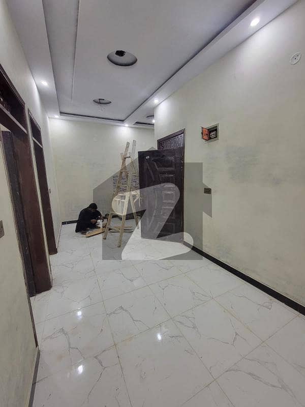 عزیز آباد گلبرگ ٹاؤن,کراچی میں 2 کمروں کا 3 مرلہ بالائی پورشن 55.0 لاکھ میں برائے فروخت۔