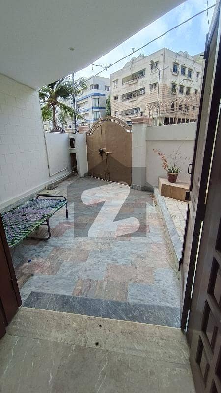 ڈی ایچ اے فیز 7 ڈی ایچ اے ڈیفینس,کراچی میں 3 کمروں کا 10 مرلہ مکان 5.25 کروڑ میں برائے فروخت۔