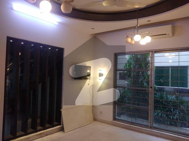 Luxury Location Kanal Bungalow Near Commercial For Rent In Phase 1-C-Lahore