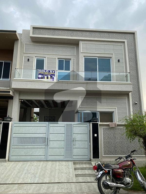 beautiful 5 Marla House For Rent dha 9 twon Lahore