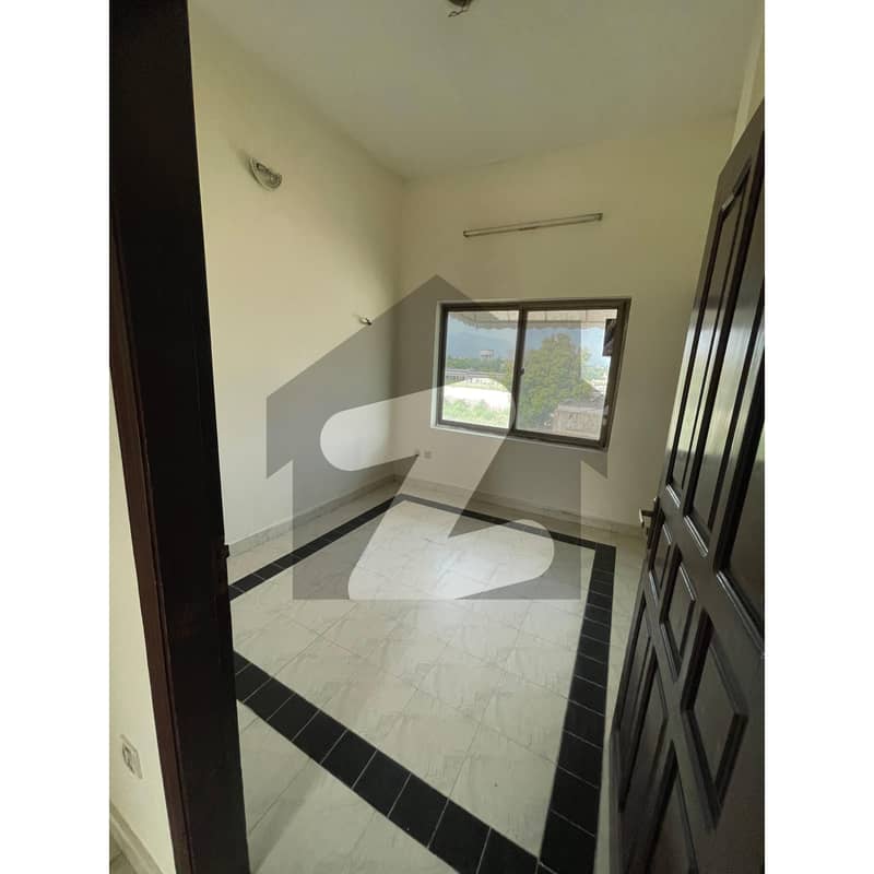 4 Bedroom Apartment For Rent In G-7