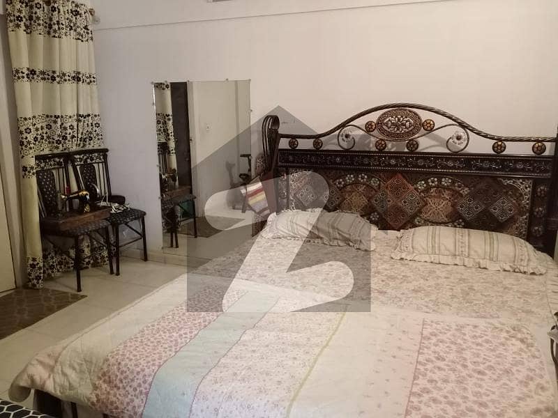 Grey Skyline flat for sale GulistaneJauhar Block 13, Gulistane