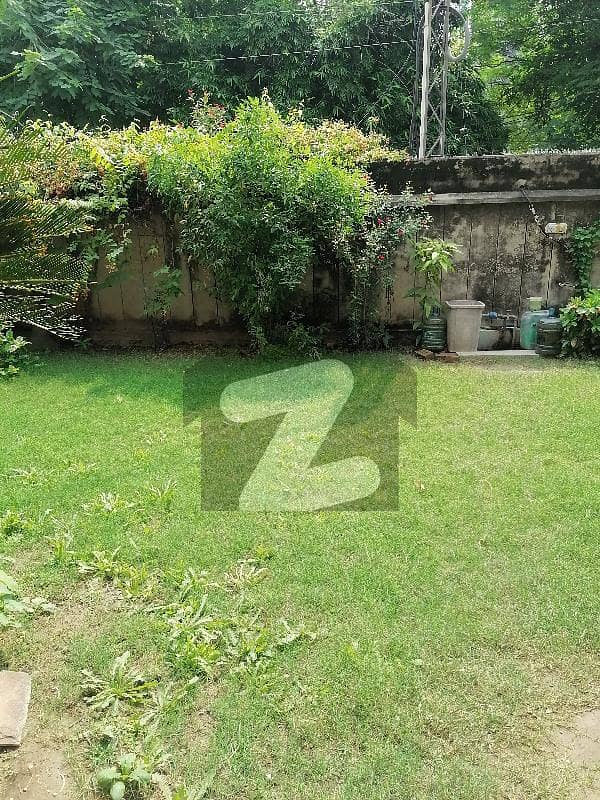 1.75 Kanal Ideal Location Property For Sale 1.75 Kanal Ideal Location Property For Sale