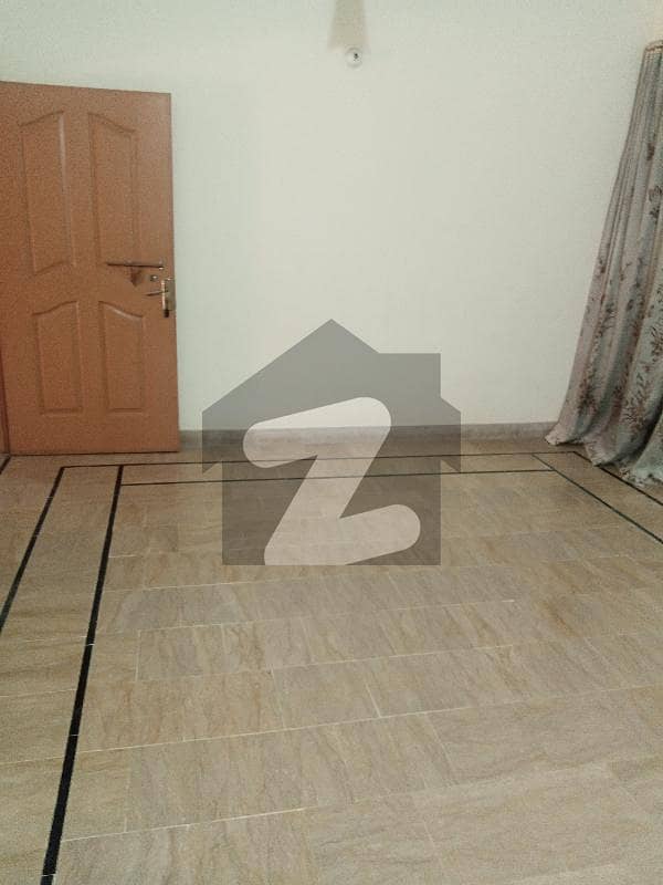 گلستانِِ جوہر ۔ بلاک 7 گلستانِ جوہر,کراچی میں 6 کمروں کا 10 مرلہ مکان 3.85 کروڑ میں برائے فروخت۔
