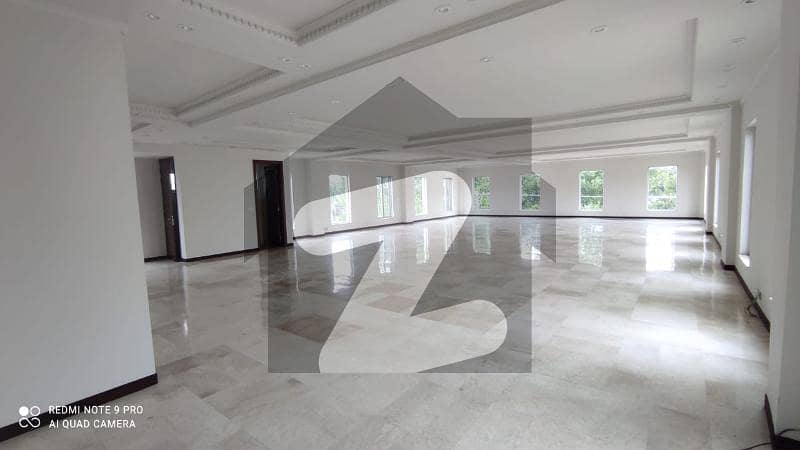 2 Kanal Building In Gulberg For Rent