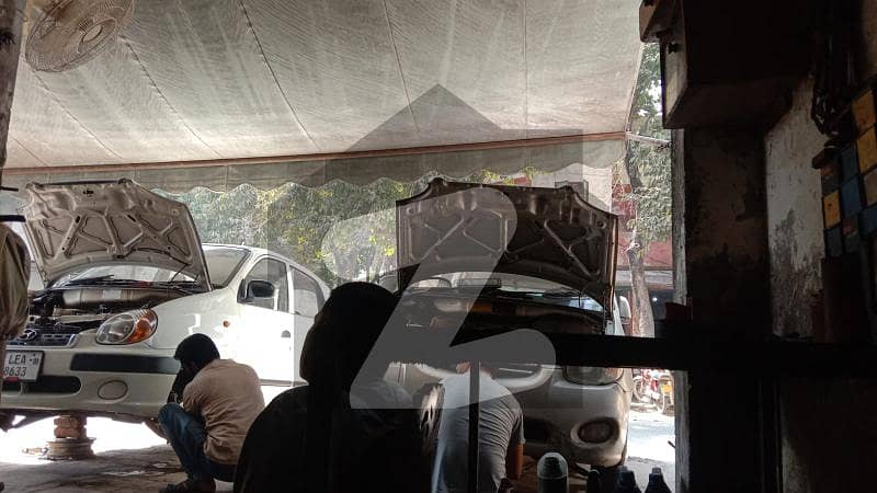 گلبرگ لاہور میں 5 کمروں کا 1 کنال مکان 5.0 لاکھ میں کرایہ پر دستیاب ہے۔