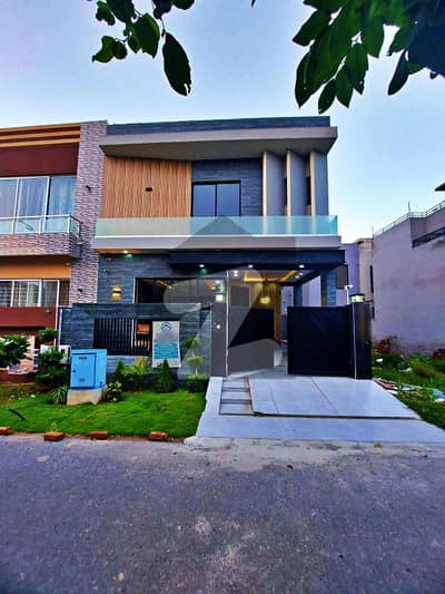 Modern Desing 5 Marla House For Sale Back Of Mian Road