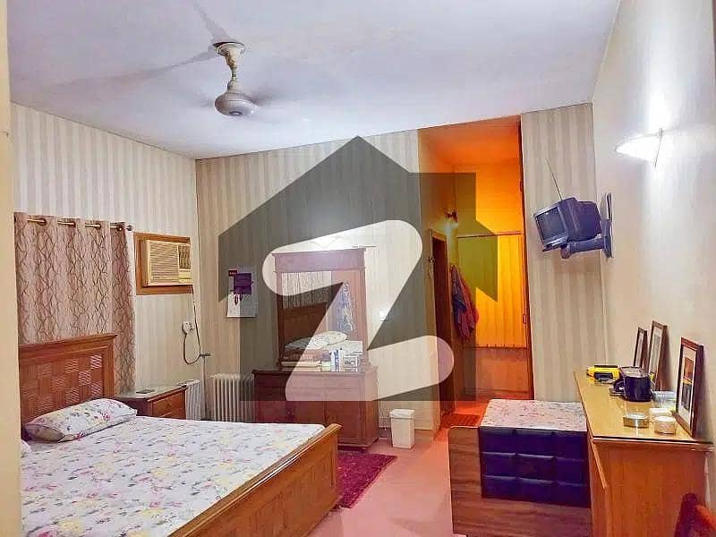 جی ۔ 11 اسلام آباد میں 4 کمروں کا 4 مرلہ مکان 3.35 کروڑ میں برائے فروخت۔
