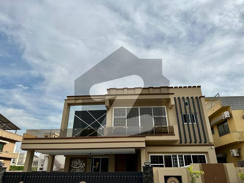 1 Kanal House Situated In Bahria Town Phase 4 For sale