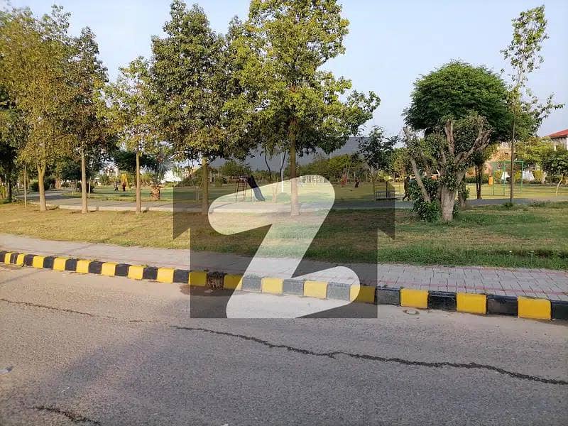 بینکرس ایوینیو کوآپریٹو ہاؤسنگ سوسائٹی لاہور میں 9 مرلہ رہائشی پلاٹ 1.15 کروڑ میں برائے فروخت۔