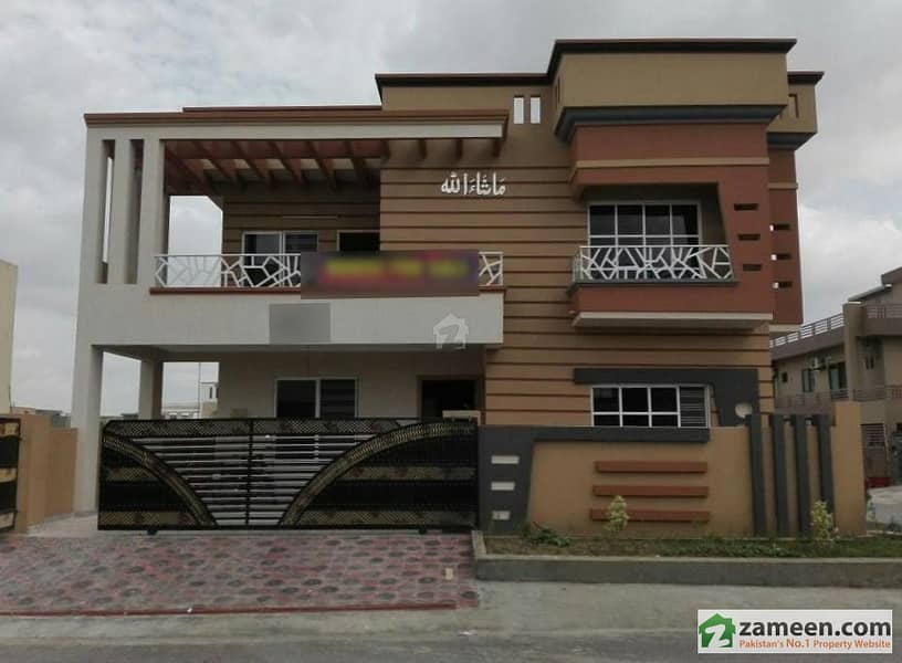 Double Storey corner House Available For Sale