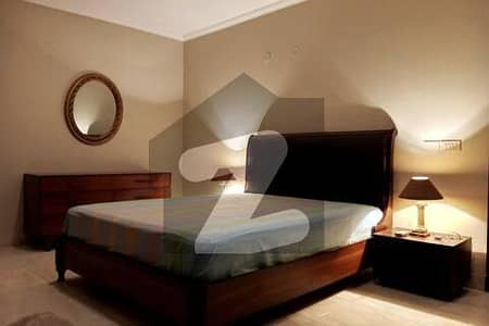 گلبرگ 2 گلبرگ,لاہور میں 3 کمروں کا 8 مرلہ فلیٹ 2.5 لاکھ میں کرایہ پر دستیاب ہے۔