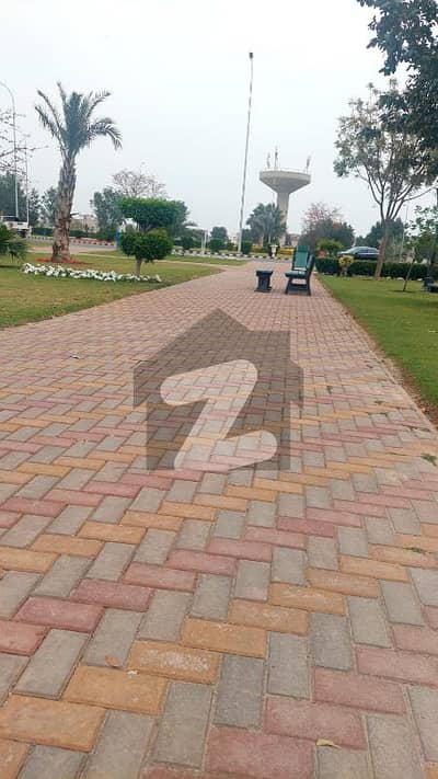 لیک سٹی رائیونڈ روڈ,لاہور میں 1 کنال رہائشی پلاٹ 3.25 کروڑ میں برائے فروخت۔