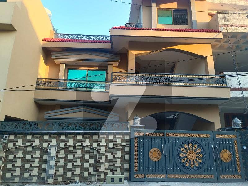 جوڈیشل کالونی راولپنڈی میں 6 کمروں کا 11 مرلہ مکان 4.5 کروڑ میں برائے فروخت۔