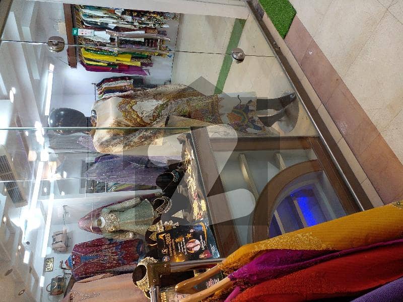 ایم ایم عالم روڈ گلبرگ,لاہور میں 2 مرلہ دکان 1.0 لاکھ میں کرایہ پر دستیاب ہے۔