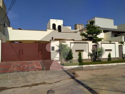 20 Marla Park Facing House For Sale At Zeenat City Ryk