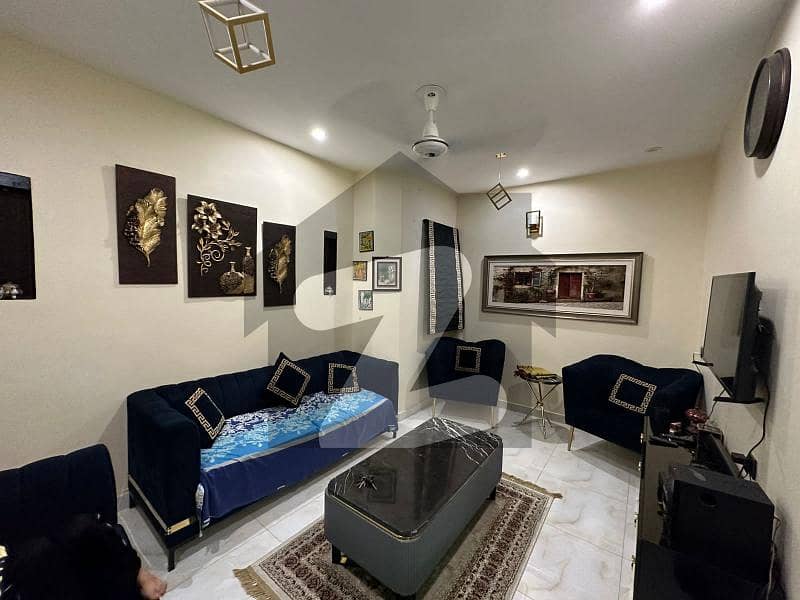 ڈیفینس ویو فیز 2 ڈیفینس ویو سوسائٹی,کراچی میں 3 کمروں کا 6 مرلہ فلیٹ 1.4 کروڑ میں برائے فروخت۔