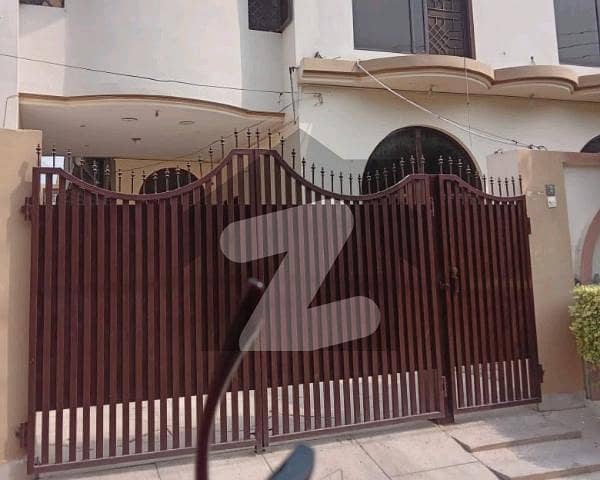 Prime Location In Wapda Town 10 Marla House For Sale