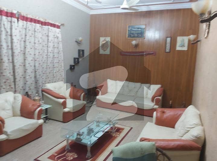 گلستانِِ جوہر ۔ بلاک 2 گلستانِ جوہر,کراچی میں 6 کمروں کا 10 مرلہ مکان 4.95 کروڑ میں برائے فروخت۔