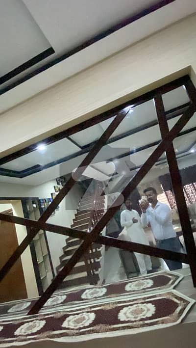 حسن کالونی رحیم یار خان میں 6 کمروں کا 1 کنال مکان 3.5 کروڑ میں برائے فروخت۔