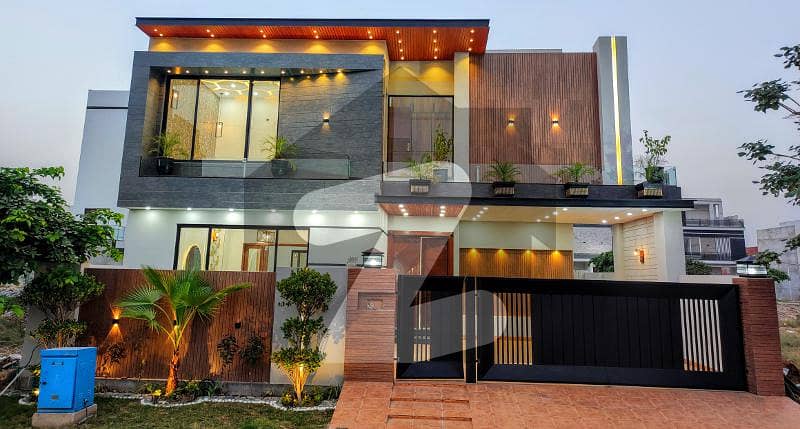 12 Marla Designer House For Sale In Royal Orchard Multan