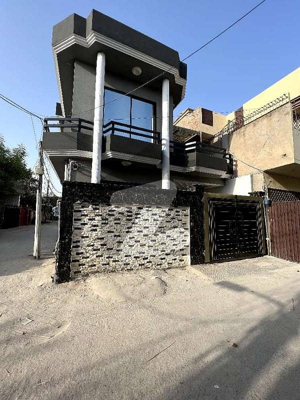 5 Marla Like A Brand New Corner House For Sale In Gulgasht Coloney Multan.