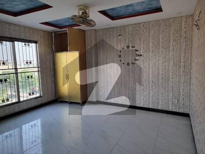3 MATLA FLAT AVAILABLE FOR RENT IN AL MADINA AVENUE COLLEGE ROAD LAHORE
