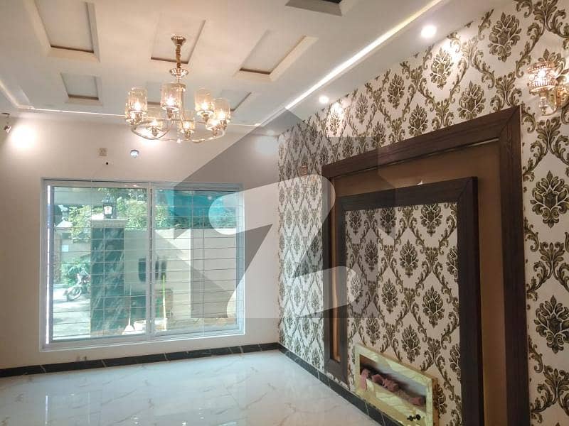 10 MARLA PRIME LOCATION HOUSE AVAILABLE FOR SALE IN JOHAR TOWN - BLOCK E