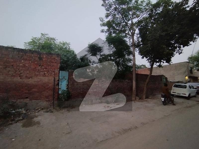 6 Marla Plot For Sale In Johar Town D Block Near Pia Road