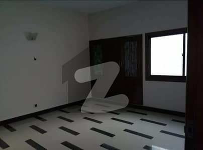 Commercial portion for rent ground floor 3 bed dd
