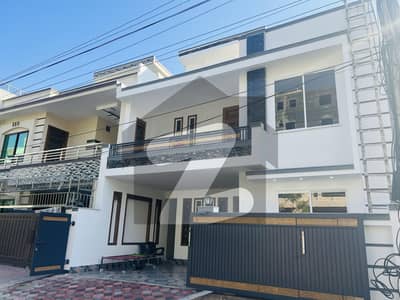 7 MARLA ELEGANT BRAND NEW DOUBLE STORY HOUSE FOR SALE