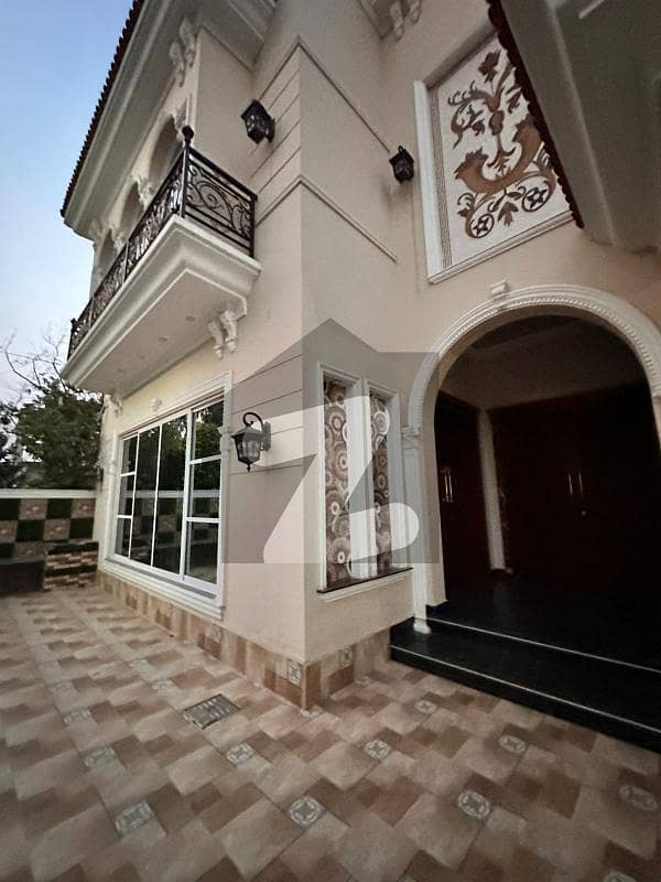 1 Kanal New House In Spanish Design Available For Sale