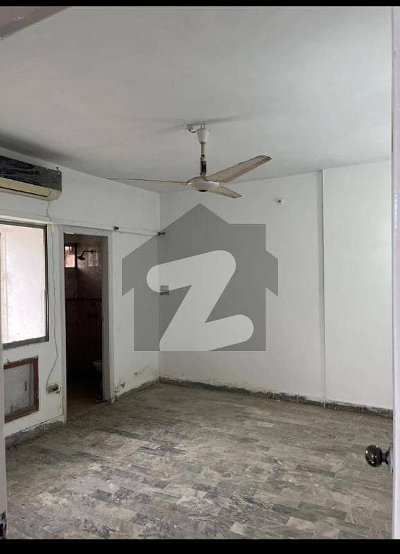 Buy A Flat Of 1300 Square Feet In Gulshan-e-Iqbal Town Buy A Flat Of 1300 Square Feet In Gulshan-e-Iqbal Town