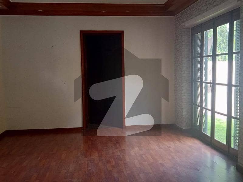 زمان پارک لاہور میں 11 کمروں کا 3 کنال مکان 25.0 کروڑ میں برائے فروخت۔