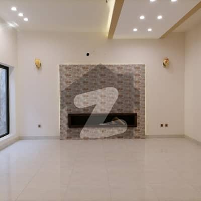 10 Marla House In Beautiful Location Of Mohammad Ali Jinnah Road In Mohammad Ali Jinnah Road