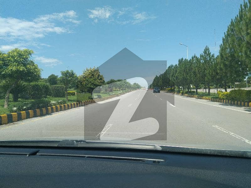 Top of land plot Main boulevard sector A south Face plot near to g. t. road sale