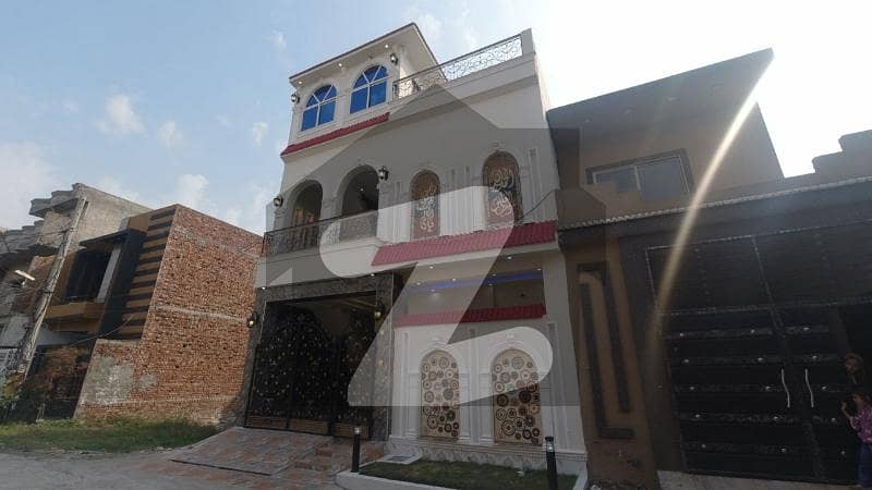 الاحمد گارڈن ہاوسنگ سکیم جی ٹی روڈ,لاہور میں 4 کمروں کا 5 مرلہ مکان 1.55 کروڑ میں برائے فروخت۔