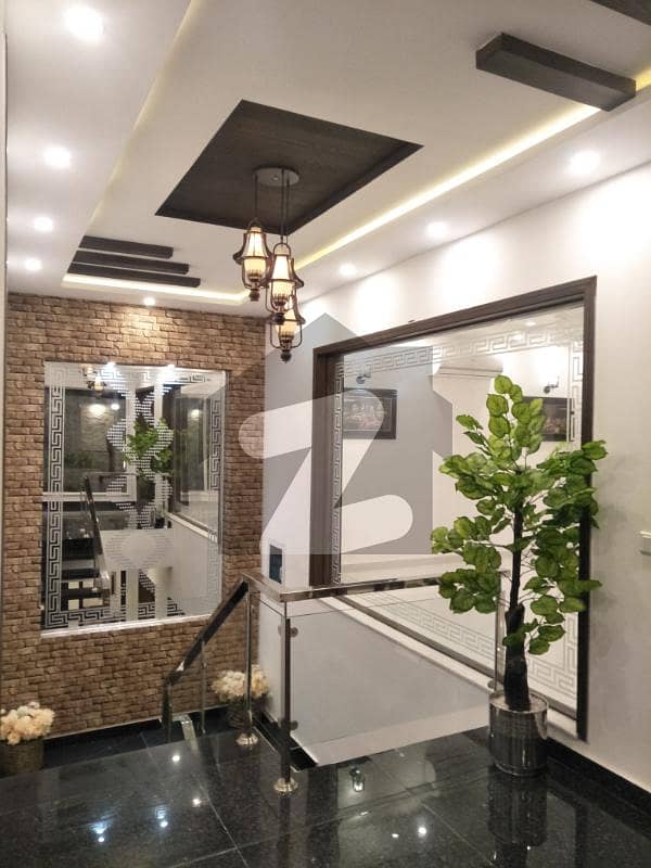 ایڈن سٹی ایڈن,لاہور میں 5 کمروں کا 1 کنال مکان 5.65 کروڑ میں برائے فروخت۔