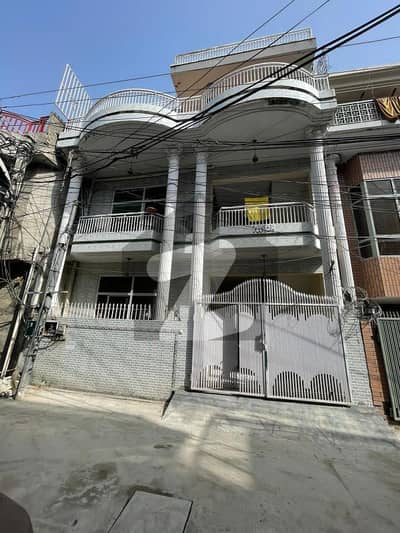 شمس آباد راولپنڈی میں 6 کمروں کا 6 مرلہ مکان 2.85 کروڑ میں برائے فروخت۔