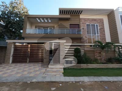 Prime Location House Of 400 Square Yards Is Available For Sale
