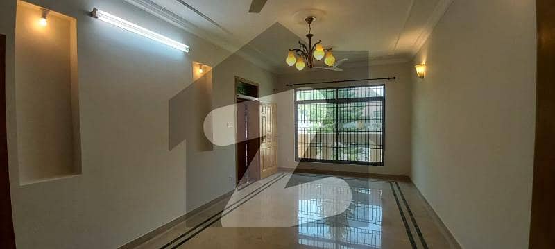10 Marla Ideally Located House In The Prime Sector F-6 Islamabad