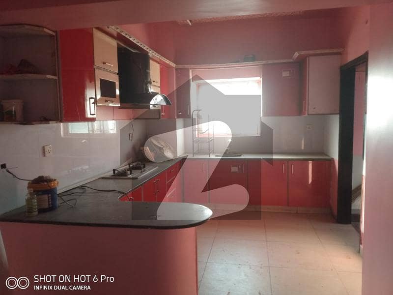 FOURTH FLOOR APARTMENT 2000 SQ FT ON SALE